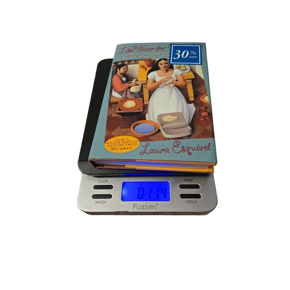 Life water for chocolate by Laura Esquirel - doubleday - isbn 0385420161 - Picture 3 of 6